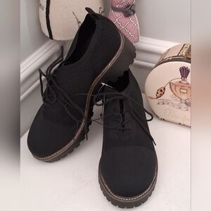 Torrid Stretch Knit Oxford Black Lace Up Shoes Sz 10.5WW NWT